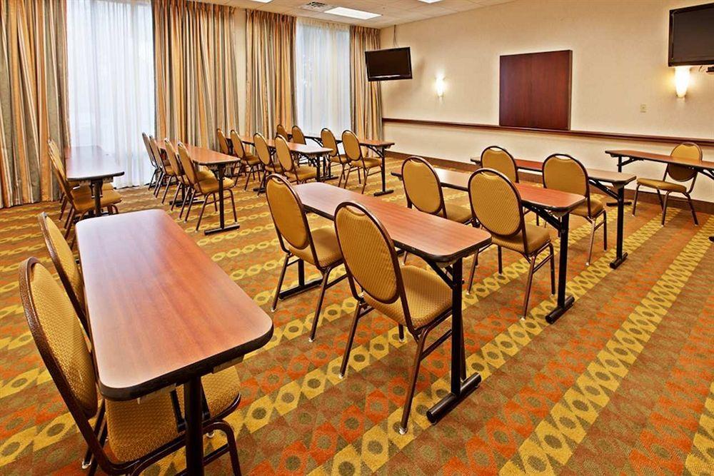 Hampton Inn Louisville Northeast Ngoại thất bức ảnh