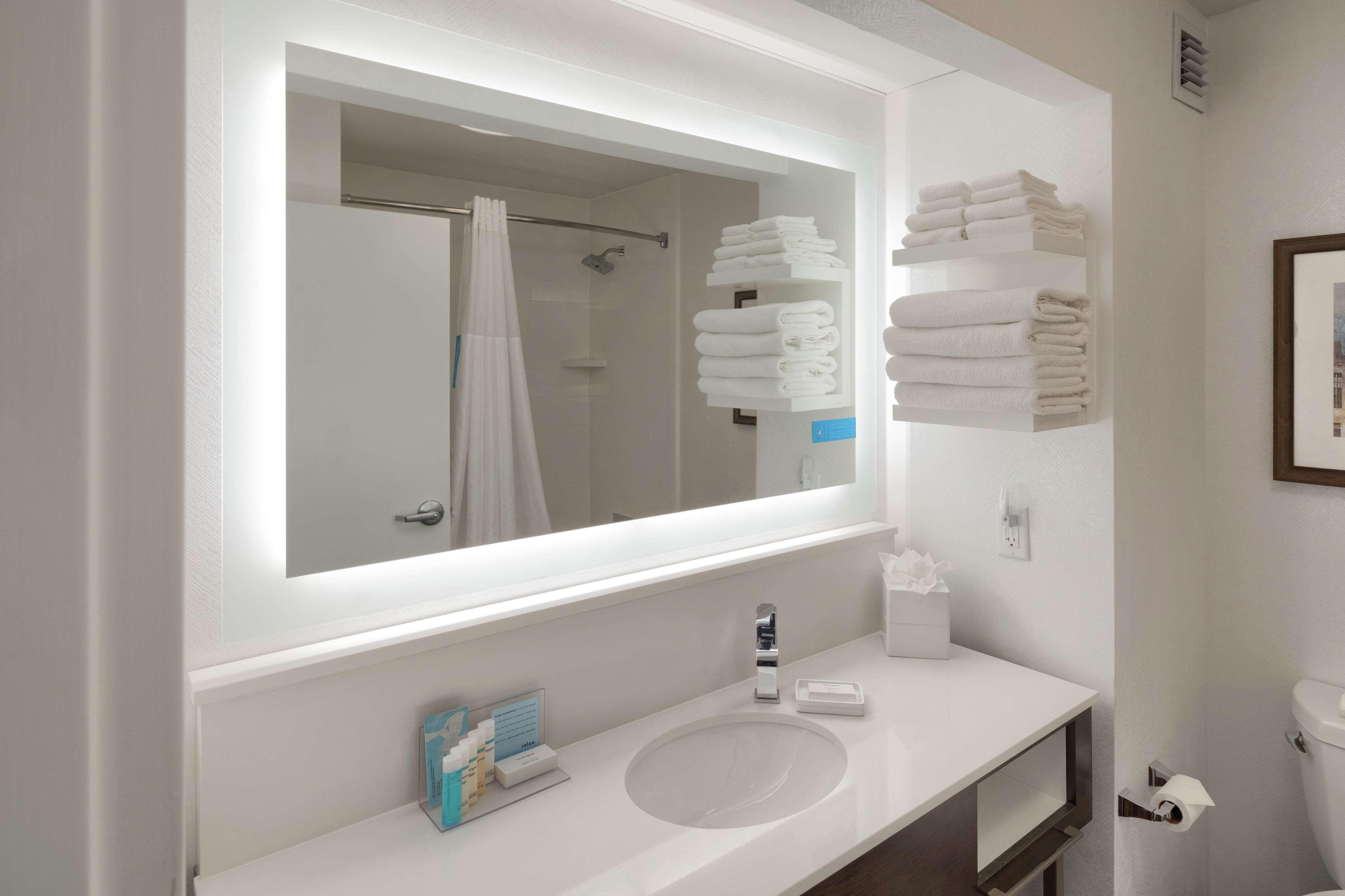 Hampton Inn Louisville Northeast Ngoại thất bức ảnh