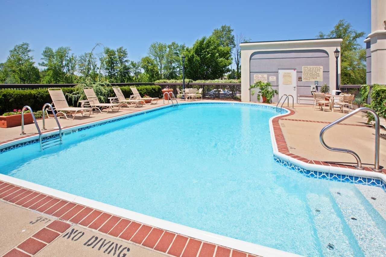 Hampton Inn Louisville Northeast Ngoại thất bức ảnh