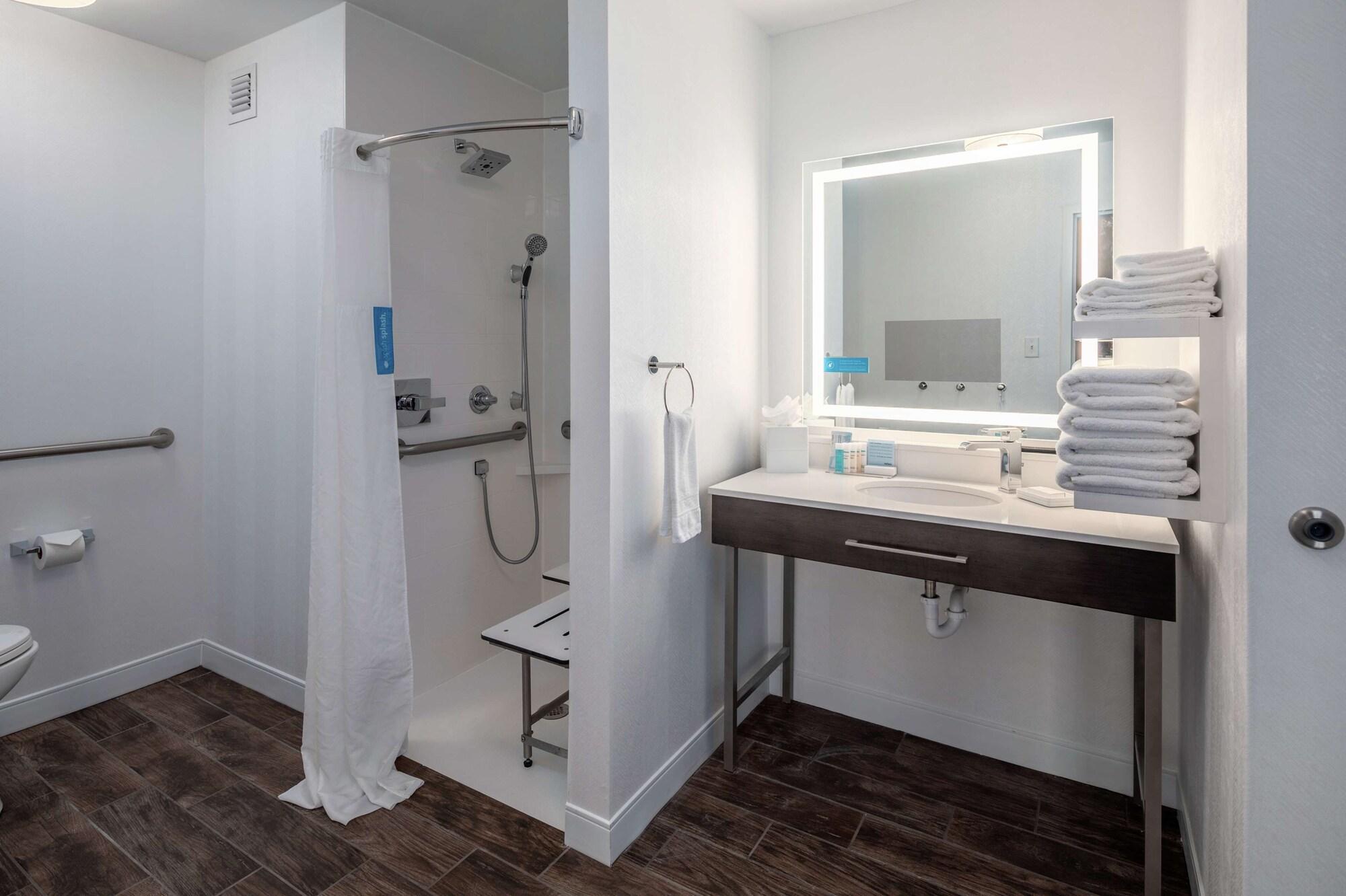 Hampton Inn Louisville Northeast Ngoại thất bức ảnh