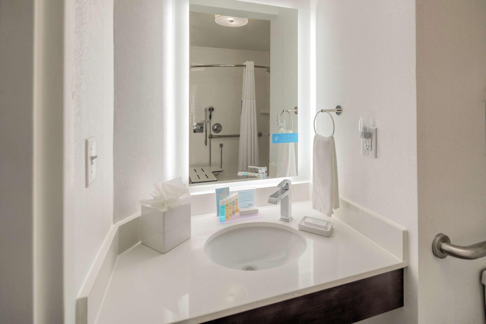 Hampton Inn Louisville Northeast Ngoại thất bức ảnh
