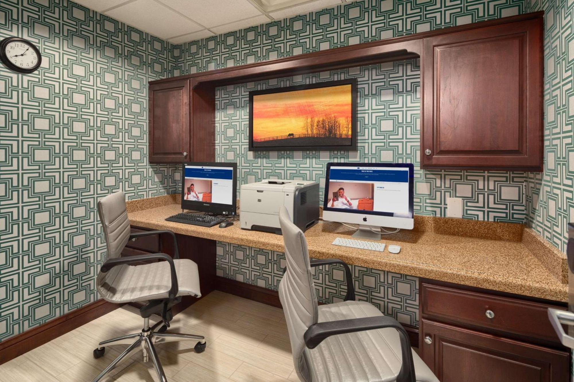 Hampton Inn Louisville Northeast Ngoại thất bức ảnh
